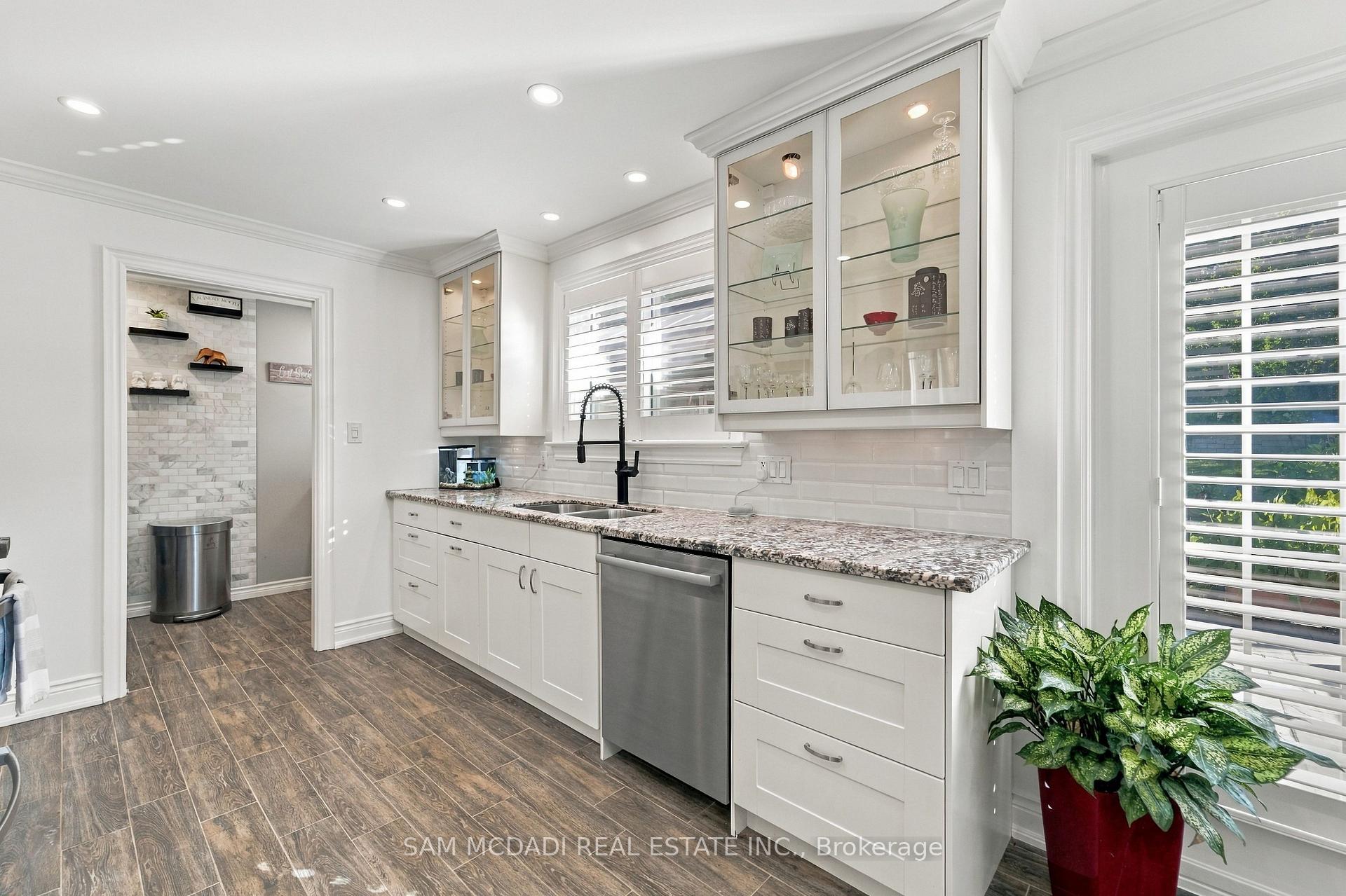 Photo 14 of 22 Bywood Crescent, Hamilton, Stoney Creek Mountain — HOMEH