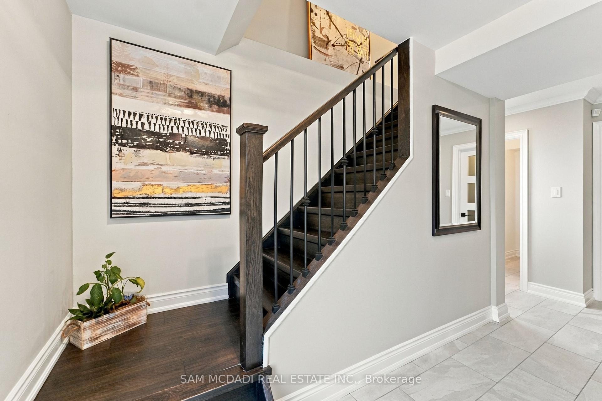 Photo 18 of 22 Bywood Crescent, Hamilton, Stoney Creek Mountain — HOMEH