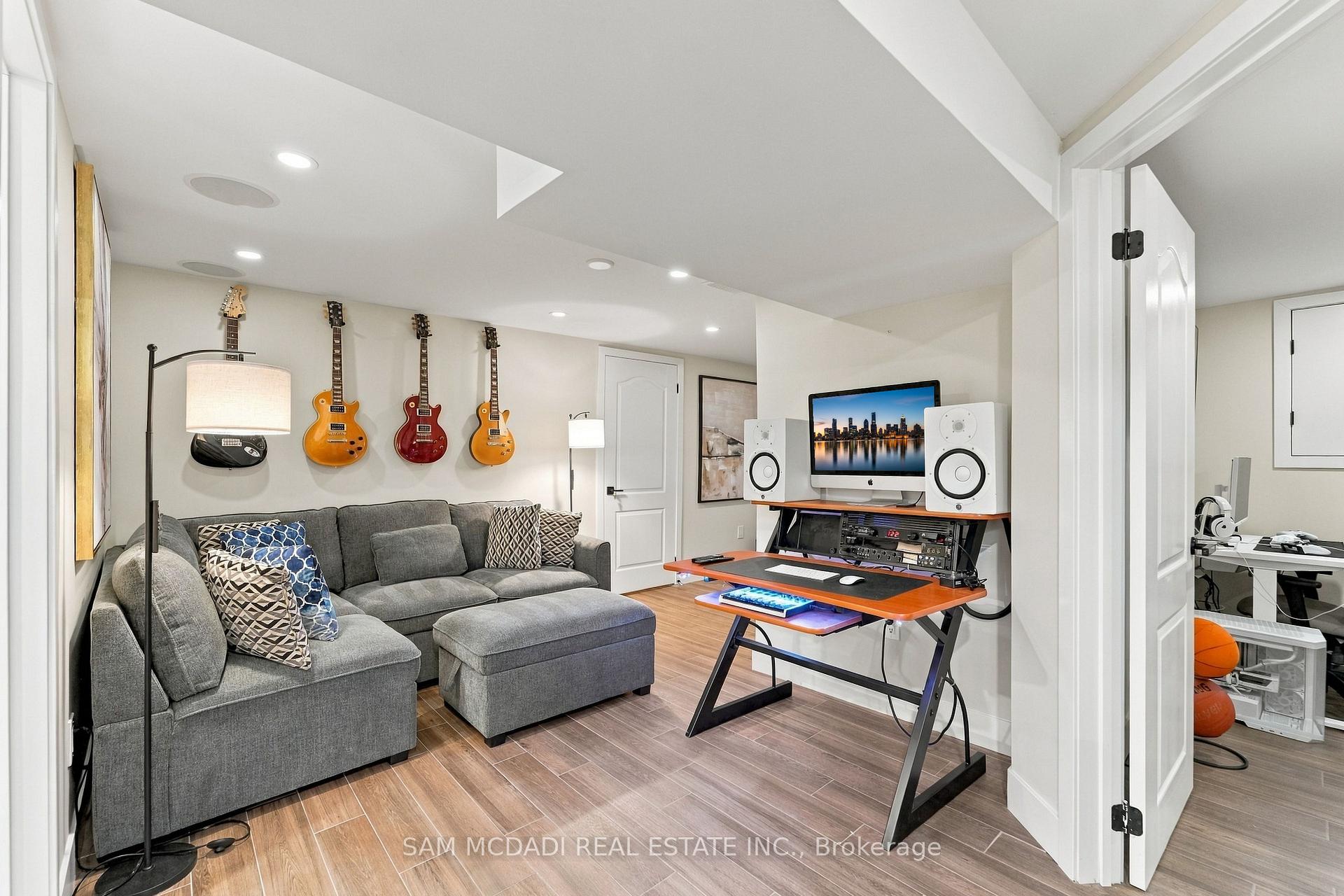 Photo 29 of 22 Bywood Crescent, Hamilton, Stoney Creek Mountain — HOMEH