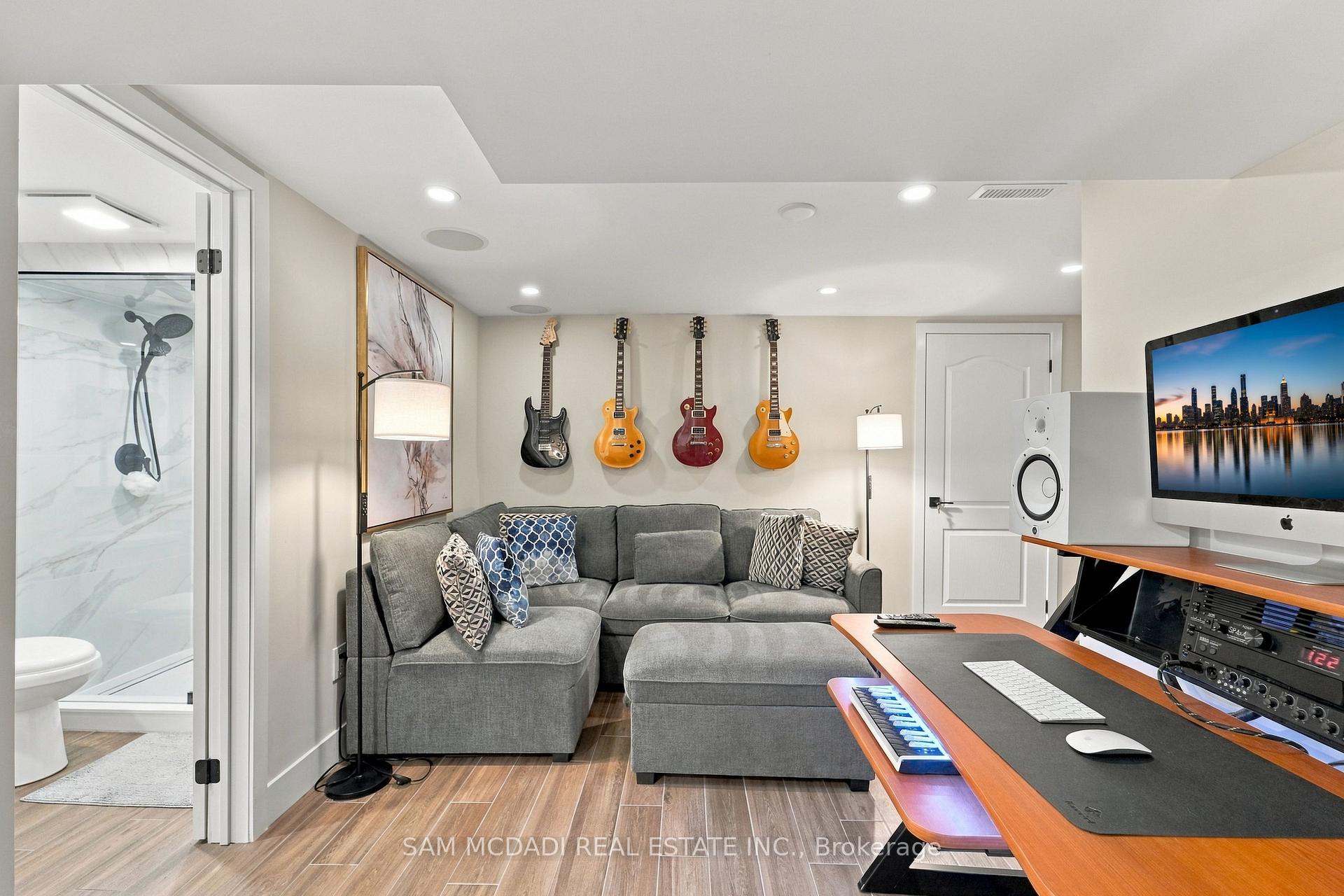 Photo 31 of 22 Bywood Crescent, Hamilton, Stoney Creek Mountain — HOMEH