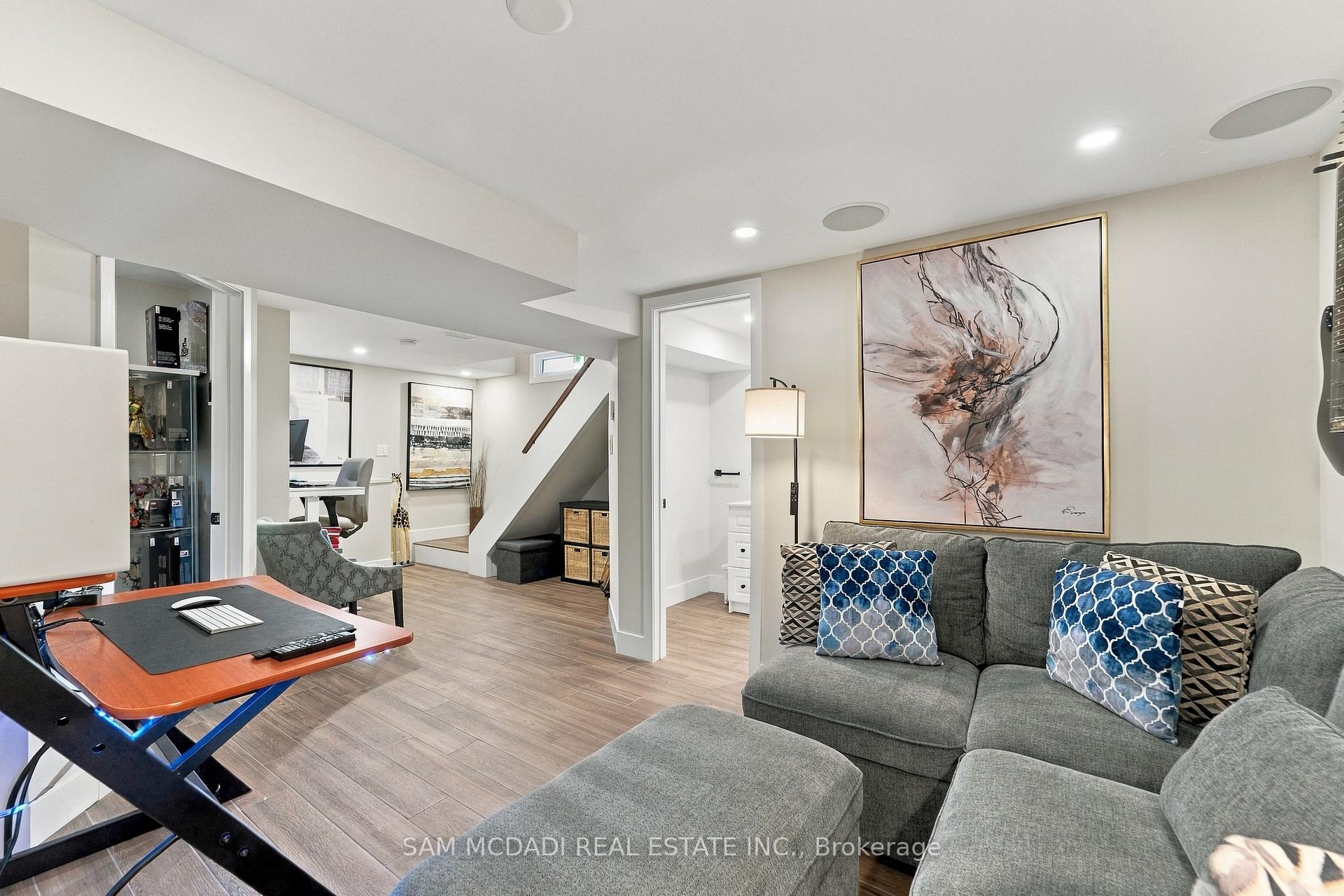 Photo 37 of 22 Bywood Crescent, Hamilton, Stoney Creek Mountain — HOMEH