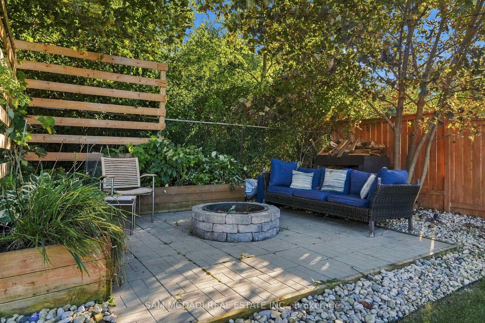 Photo 47 of 22 Bywood Crescent, Hamilton, Stoney Creek Mountain — HOMEH