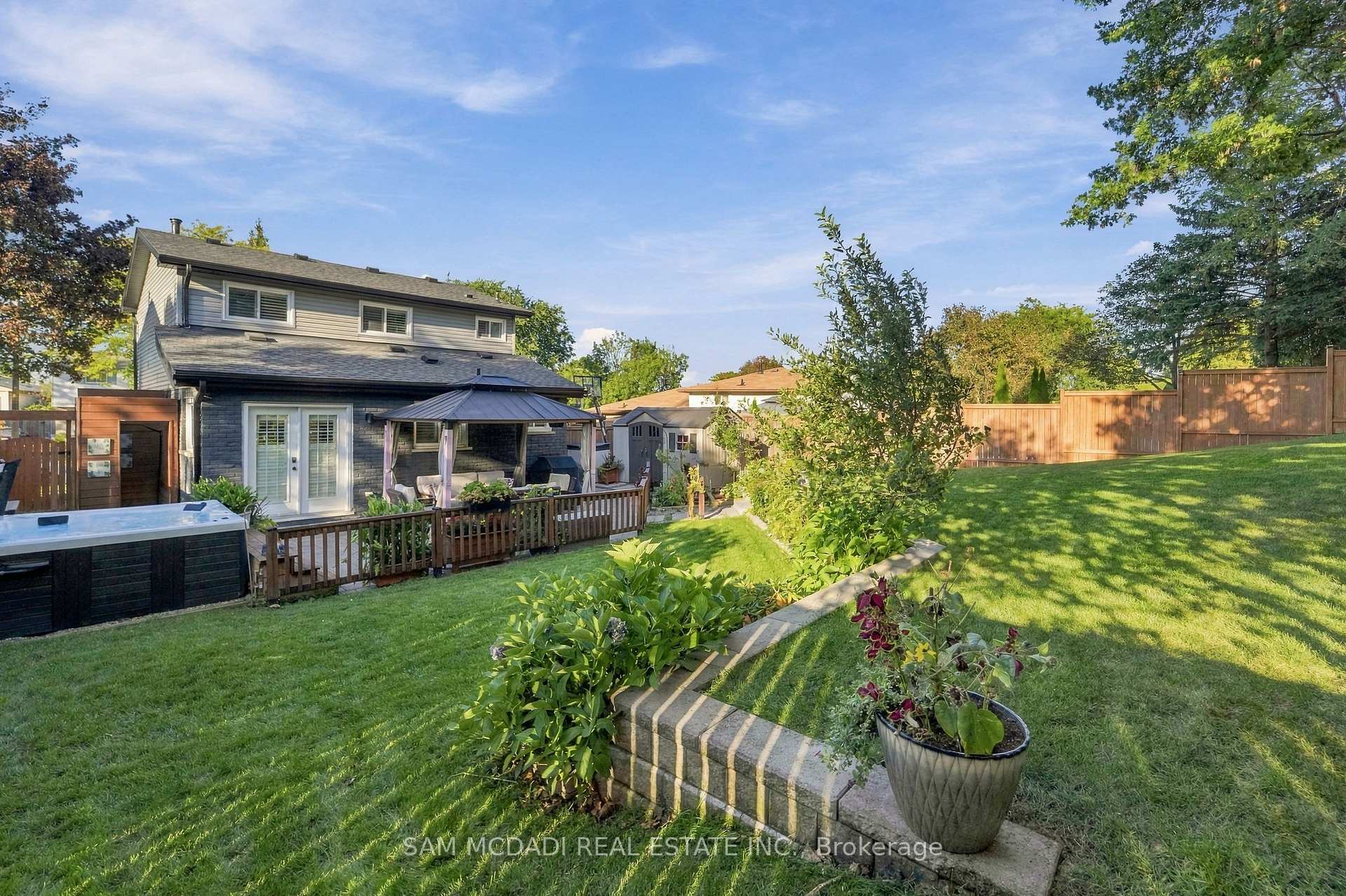 Photo 49 of 22 Bywood Crescent, Hamilton, Stoney Creek Mountain — HOMEH