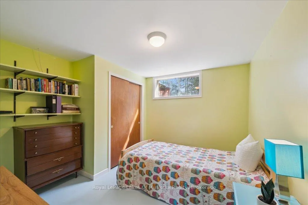 Photo 29 of 152 Ann Street, Bracebridge, Macaulay — HOMEH