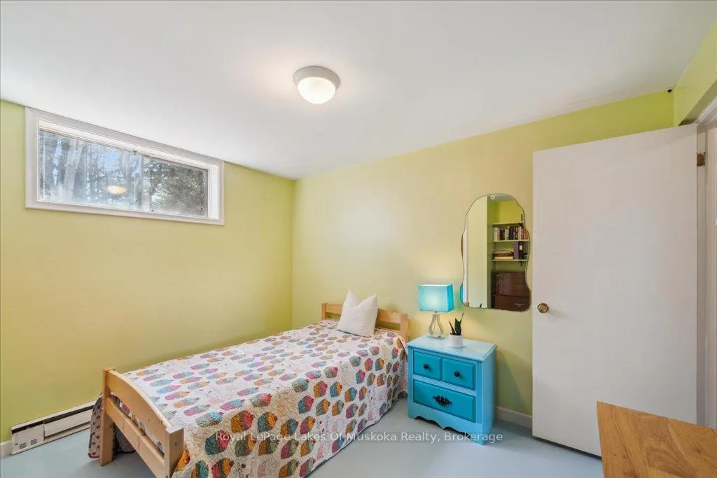 Photo 30 of 152 Ann Street, Bracebridge, Macaulay — HOMEH