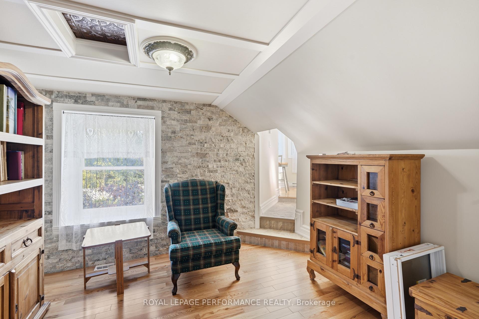Photo 25 of 8 John Street, Champlain, L'Orignal — HOMEH