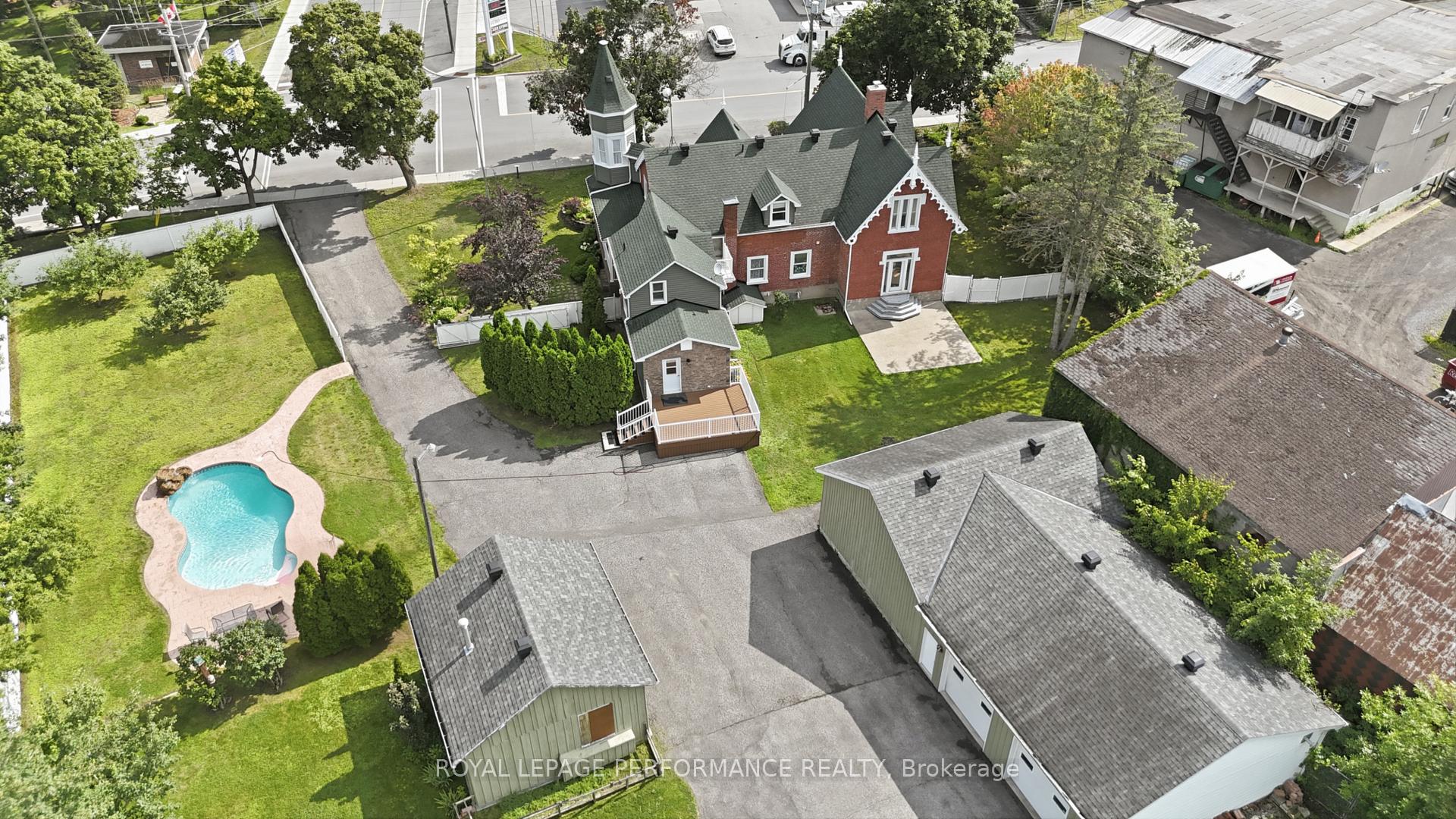 Photo 41 of 8 John Street, Champlain, L'Orignal — HOMEH