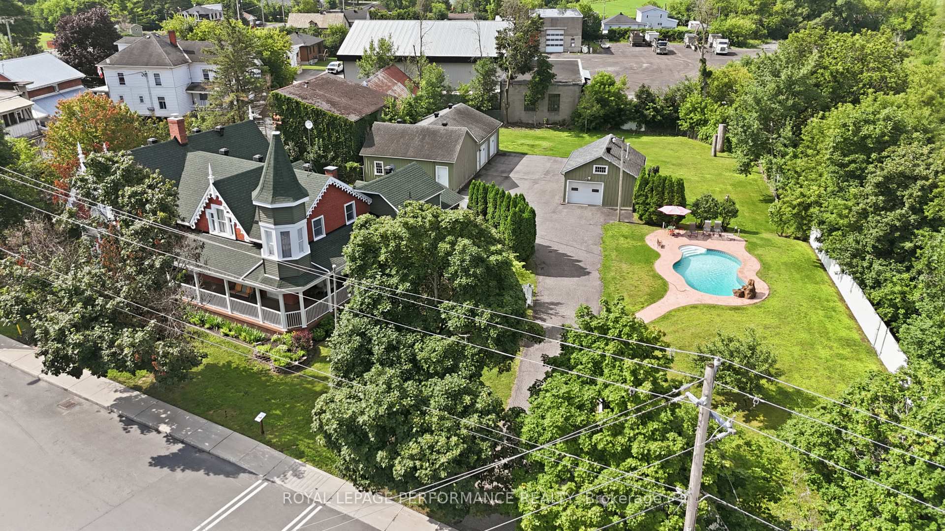 Photo 43 of 8 John Street, Champlain, L'Orignal — HOMEH