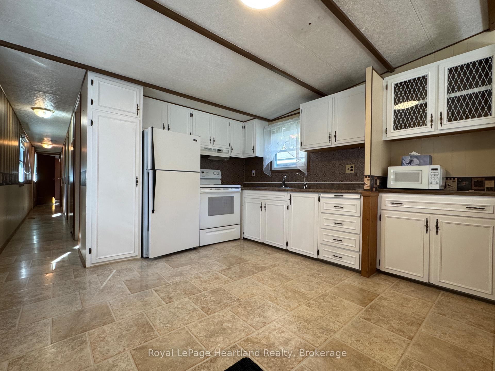 Photo 13 of 62 Clyde Street, Morris Turnberry, Bluevale — HOMEH