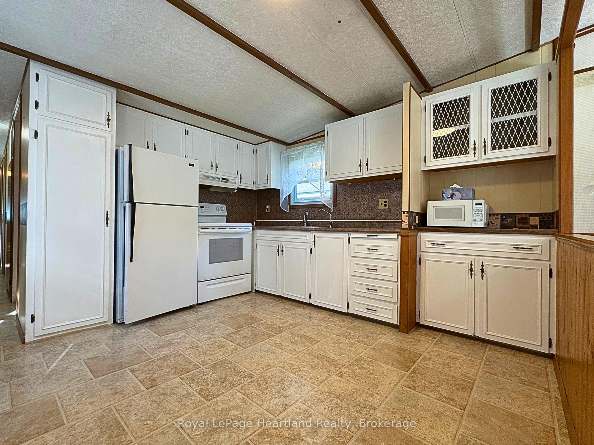 Photo 21 of 62 Clyde Street, Morris Turnberry, Bluevale — HOMEH