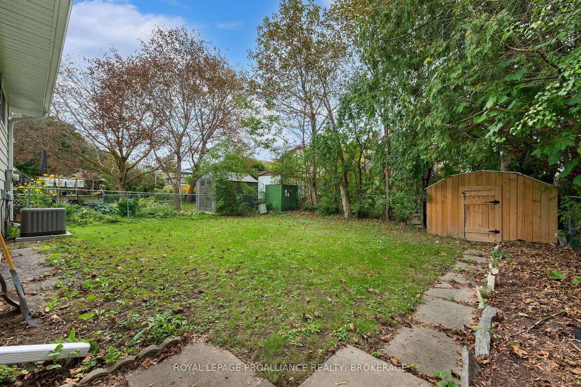 Photo 3 of 78 Guthrie Drive, Kingston, Rideau — HOMEH