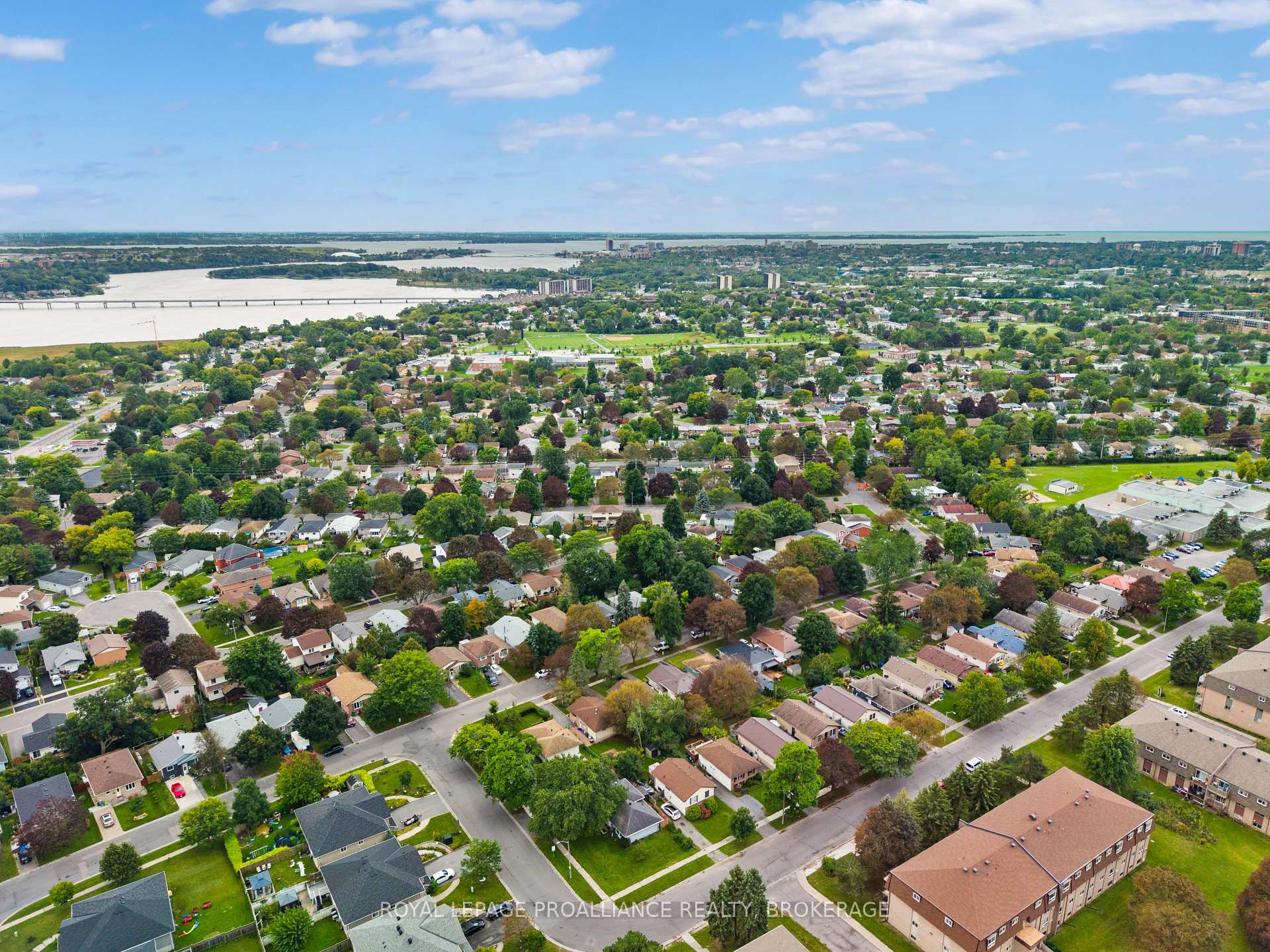 Photo 5 of 78 Guthrie Drive, Kingston, Rideau — HOMEH