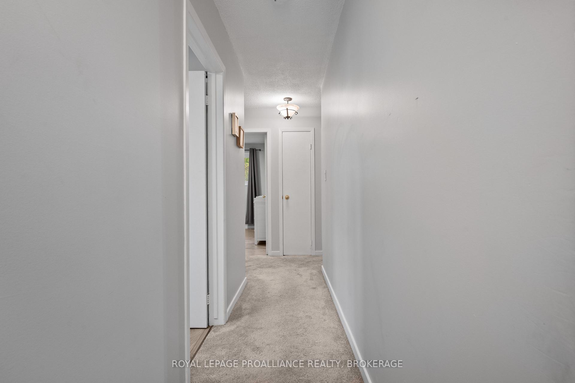 Photo 12 of 78 Guthrie Drive, Kingston, Rideau — HOMEH