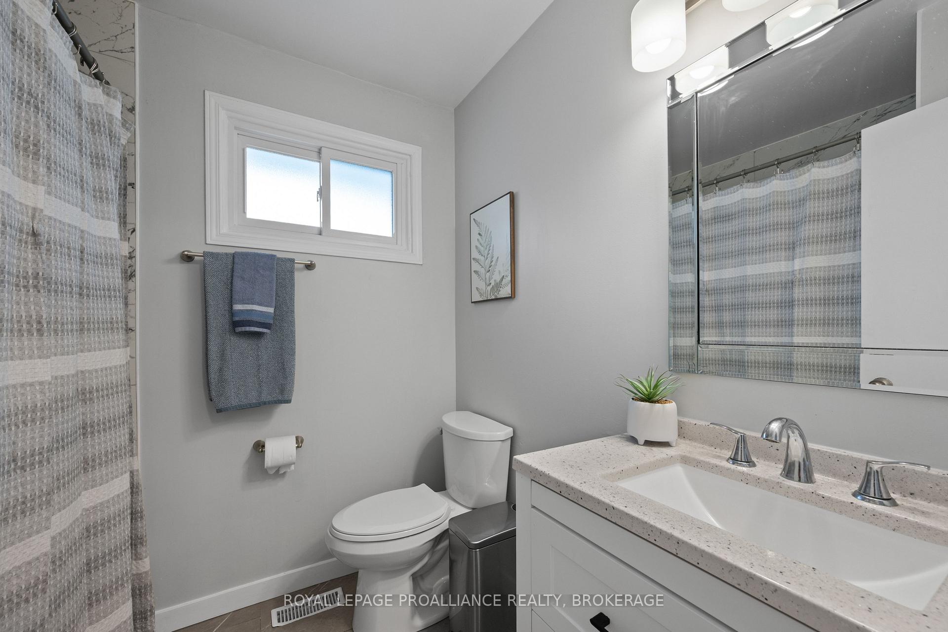 Photo 19 of 78 Guthrie Drive, Kingston, Rideau — HOMEH