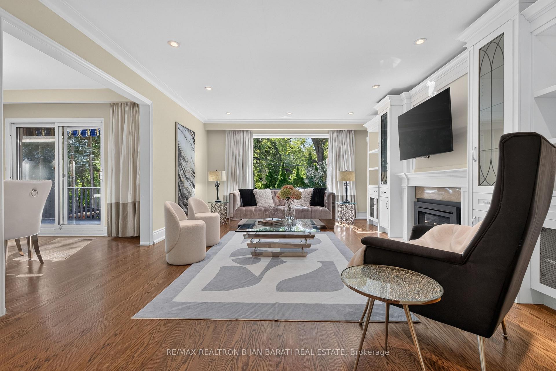 Photo 6 of 22 Brucedale Crescent, North York, Bayview Village — HOMEH