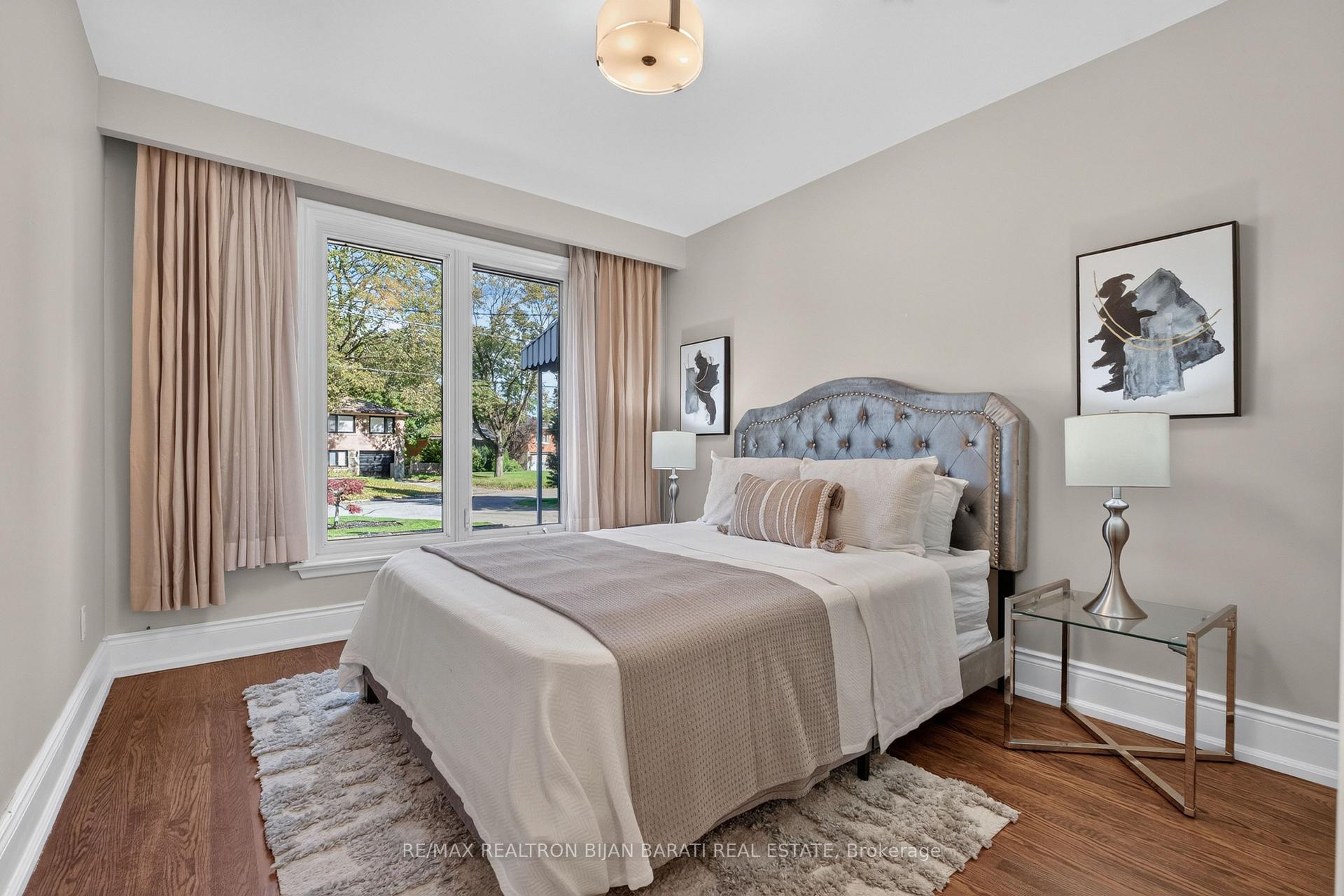 Photo 28 of 22 Brucedale Crescent, North York, Bayview Village — HOMEH