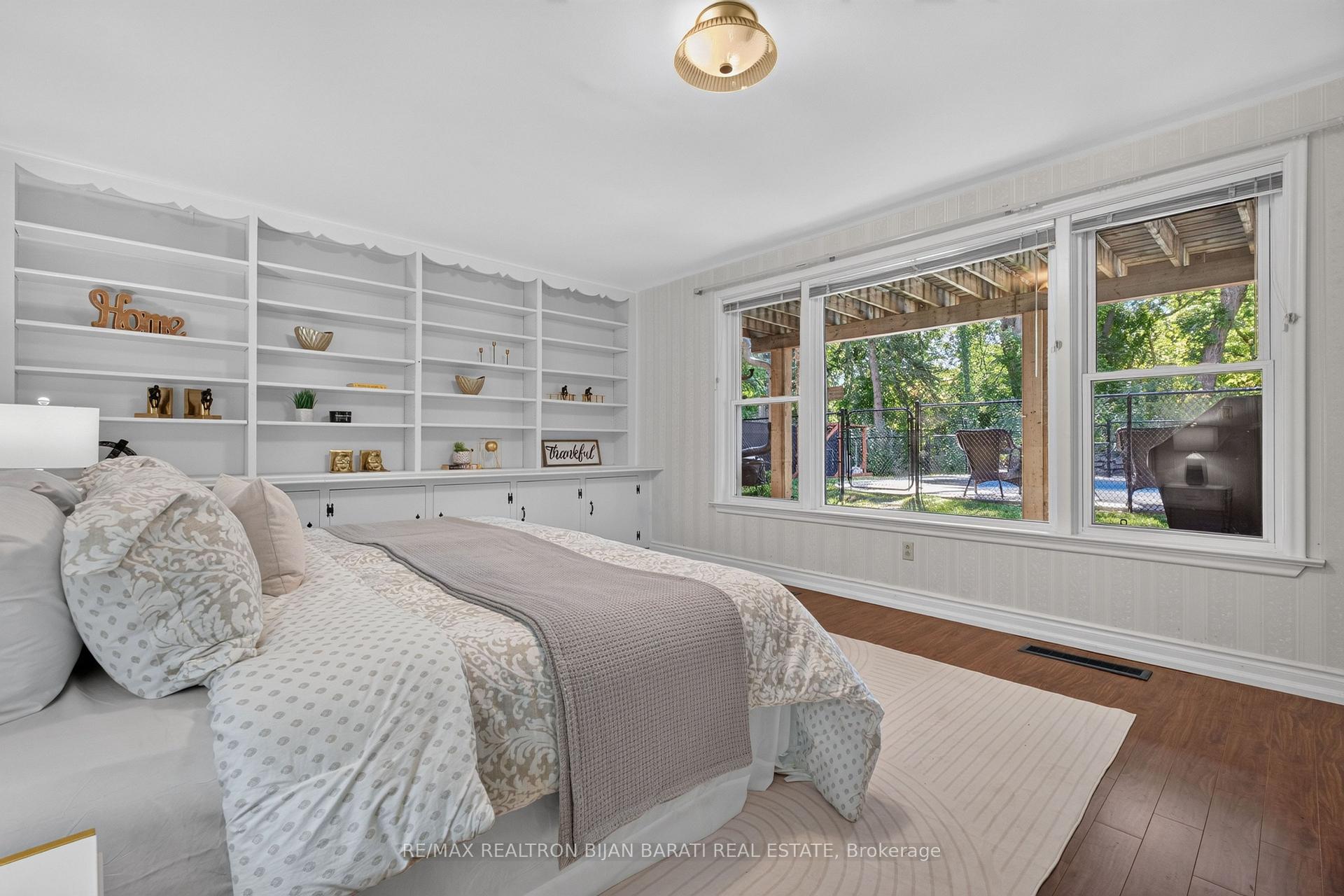 Photo 36 of 22 Brucedale Crescent, North York, Bayview Village — HOMEH