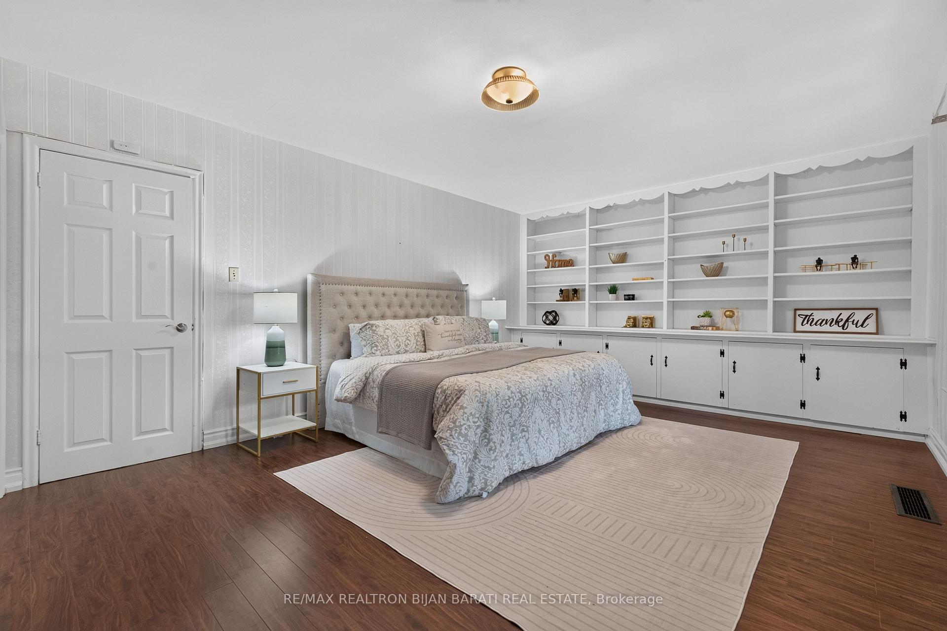 Photo 37 of 22 Brucedale Crescent, North York, Bayview Village — HOMEH