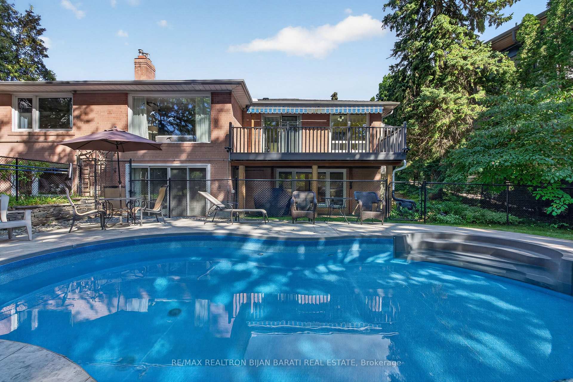 Photo 43 of 22 Brucedale Crescent, North York, Bayview Village — HOMEH