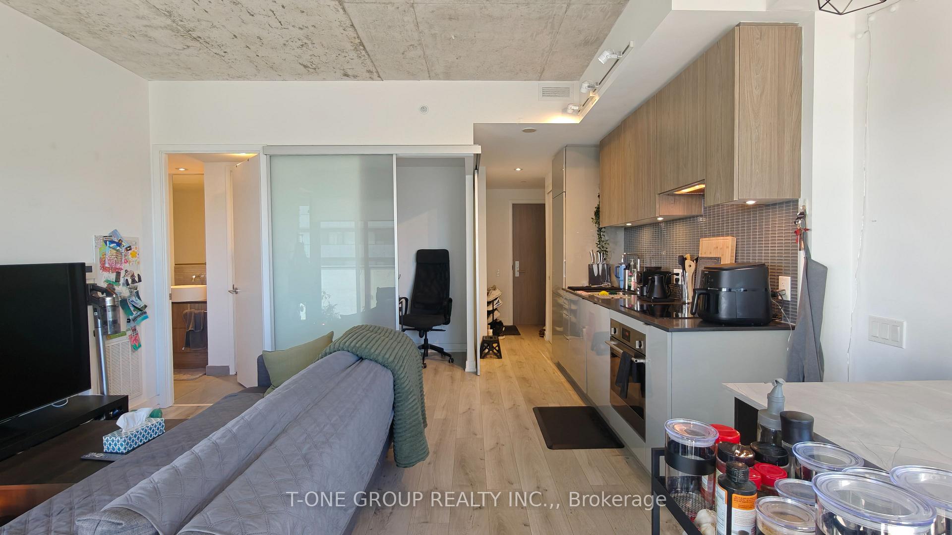 Photo 7 of Unit 2605, 161 Roehampton Avenue, Toronto, Mount Pleasant West — HOMEH