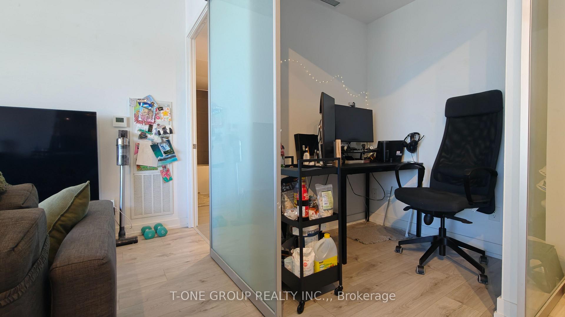 Photo 12 of Unit 2605, 161 Roehampton Avenue, Toronto, Mount Pleasant West — HOMEH