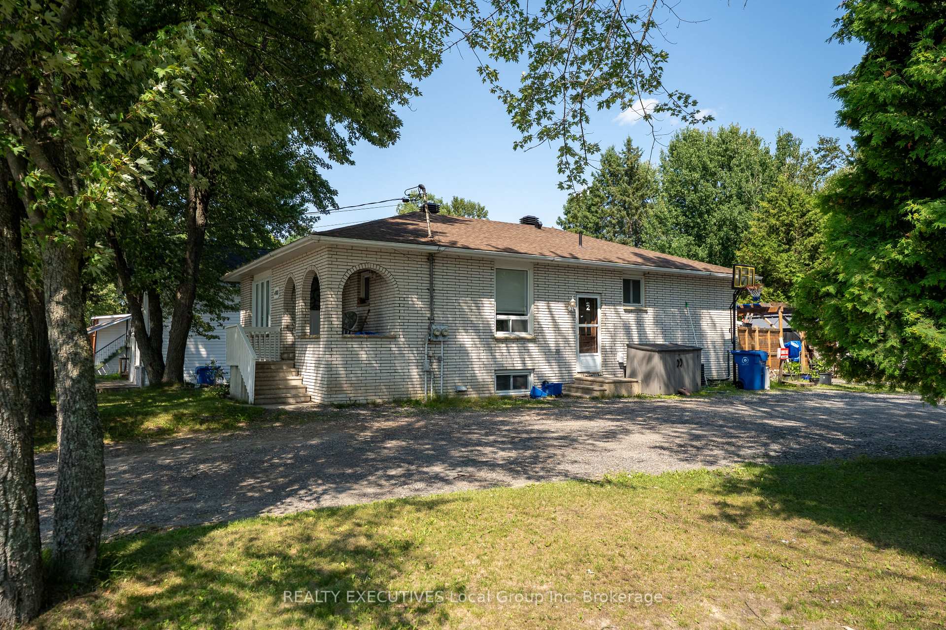 Photo of 408 Nipissing Street