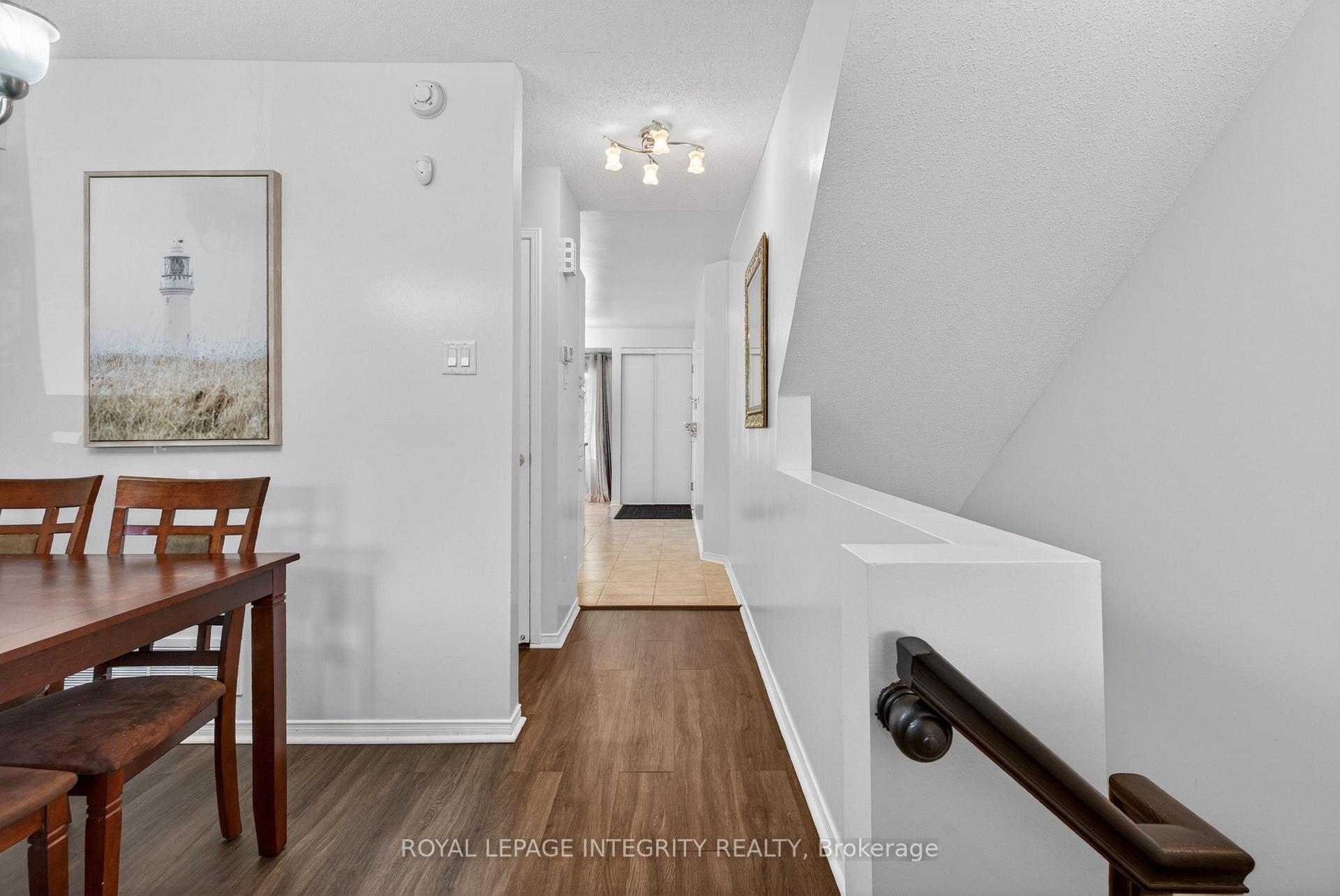 Photo 8 of 256 Cresthaven Drive, Ottawa, Barrhaven East — HOMEH