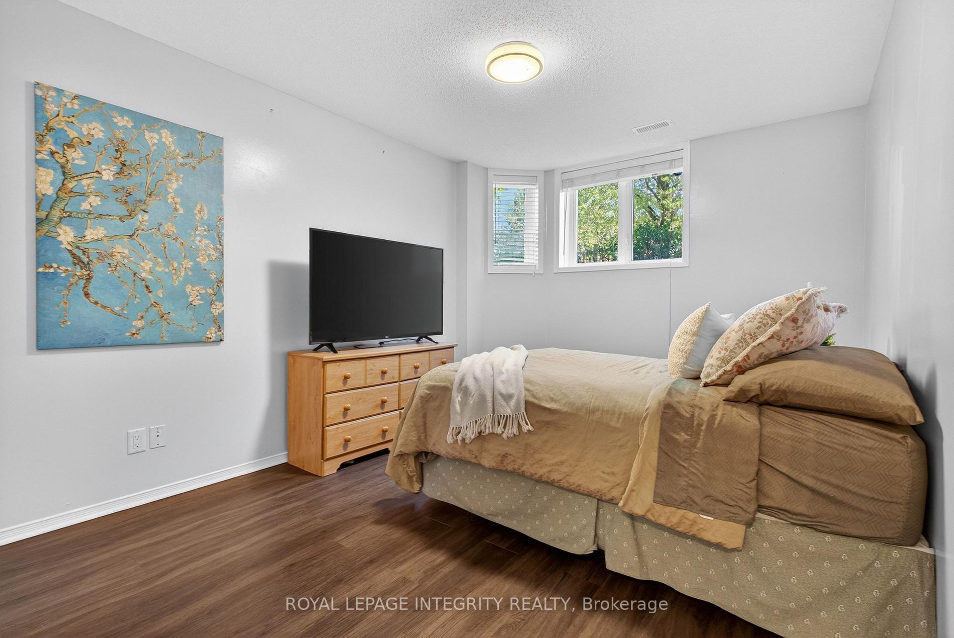 Photo 16 of 256 Cresthaven Drive, Ottawa, Barrhaven East — HOMEH