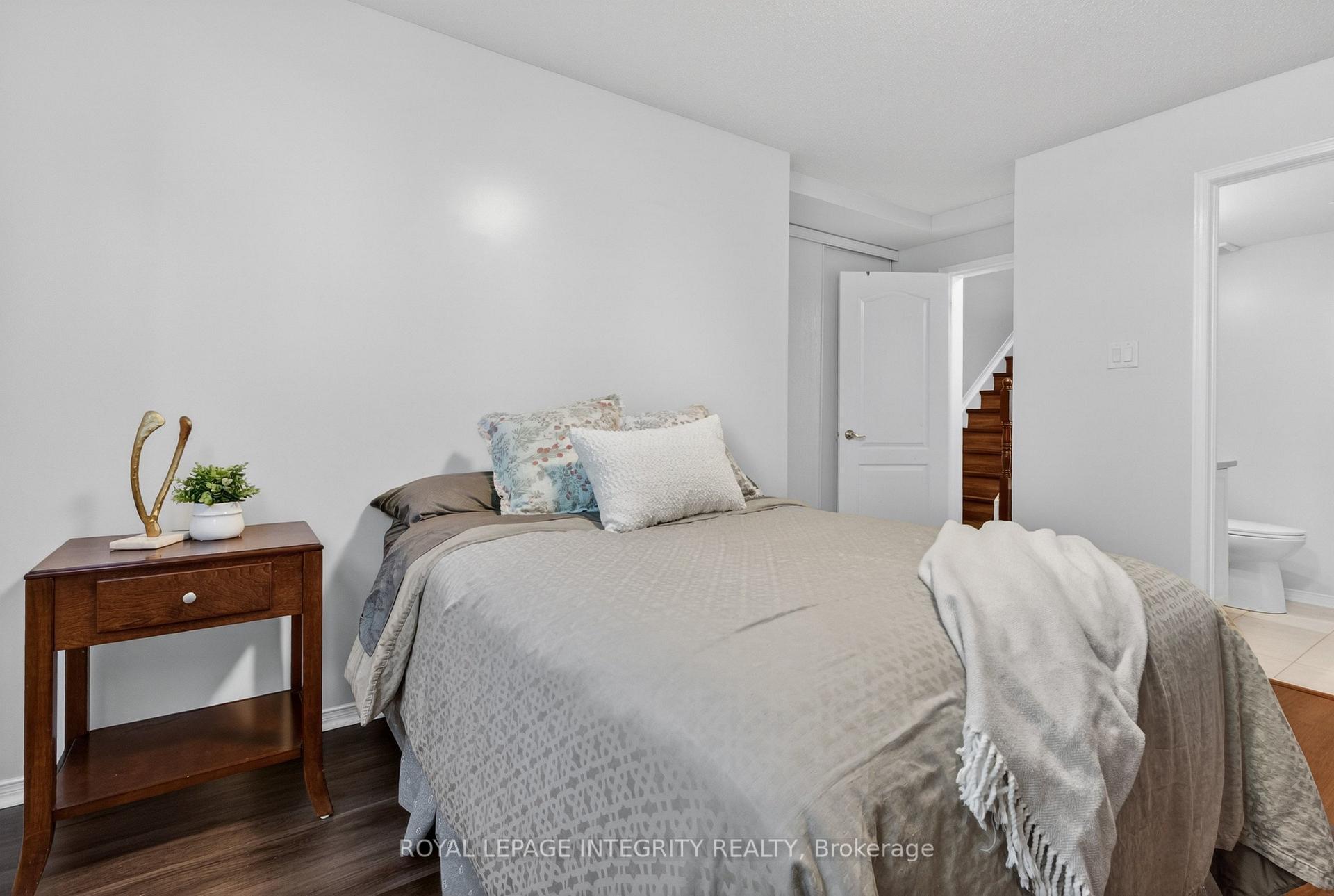 Photo 17 of 256 Cresthaven Drive, Ottawa, Barrhaven East — HOMEH