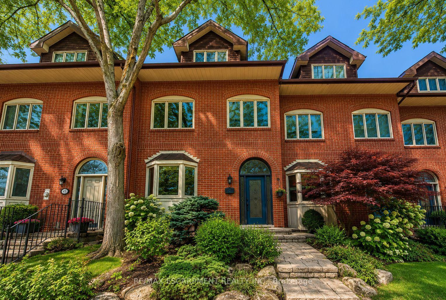 Photo 2 of 45 Tradewind Drive, Oakville, Bronte — HOMEH