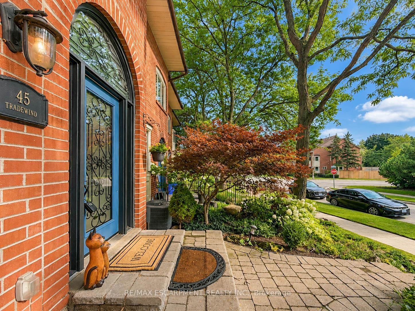 Photo 5 of 45 Tradewind Drive, Oakville, Bronte — HOMEH
