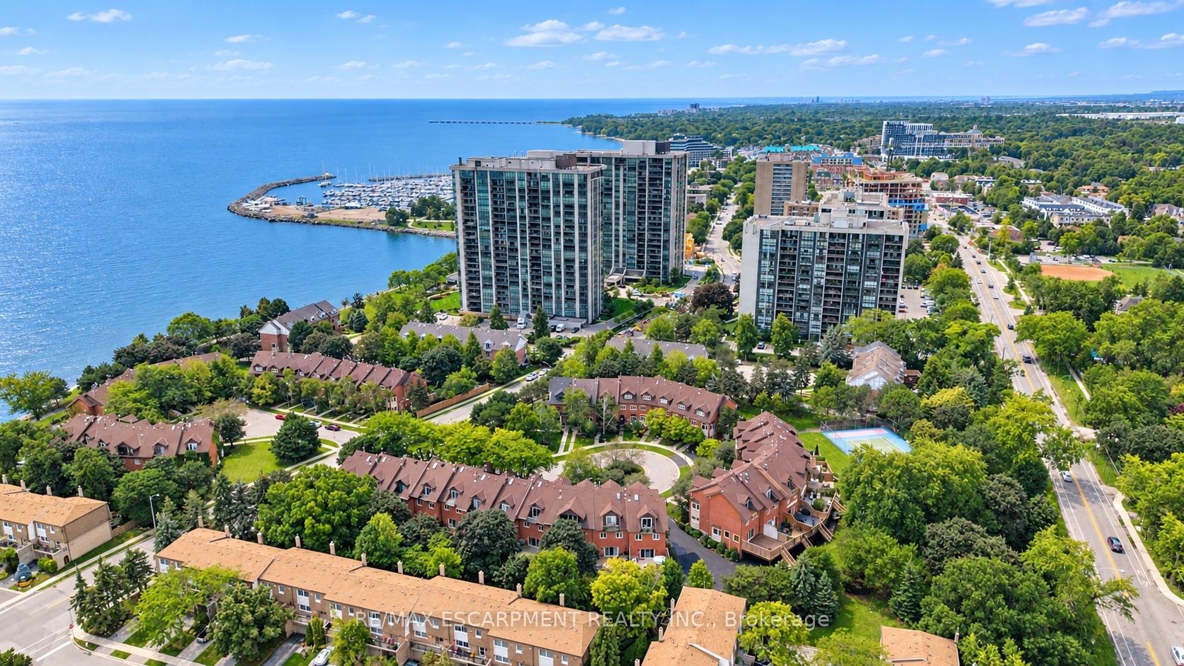 Photo 50 of 45 Tradewind Drive, Oakville, Bronte — HOMEH