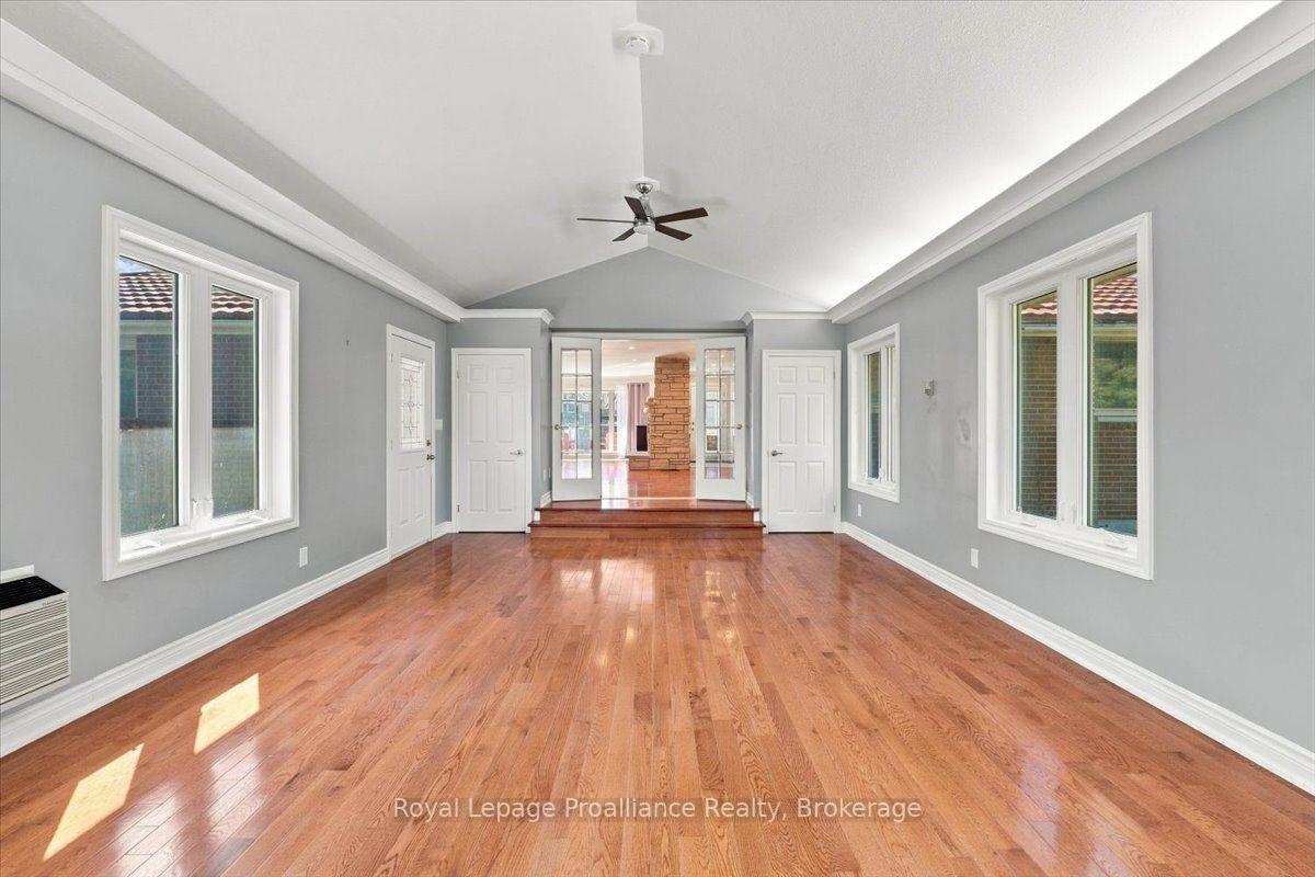 Photo 11 of 380 Ashley Street, Belleville, Belleville Ward — HOMEH