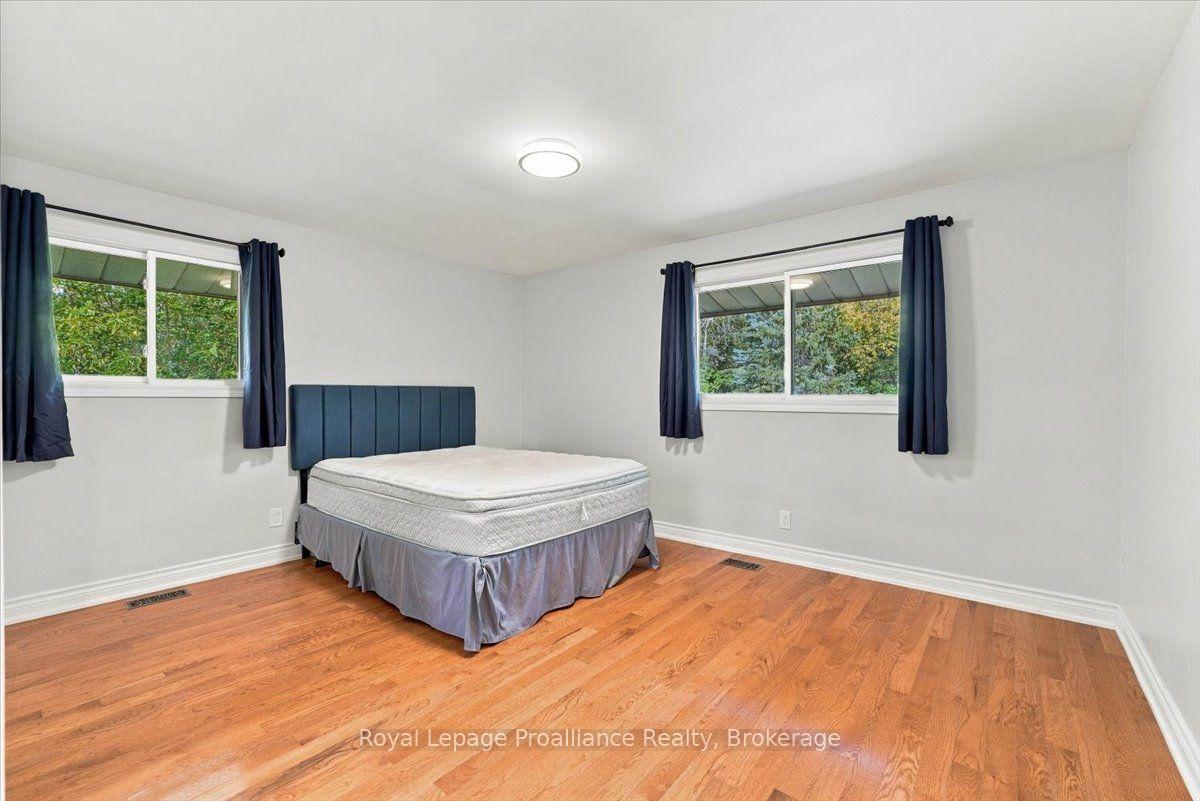 Photo 13 of 380 Ashley Street, Belleville, Belleville Ward — HOMEH