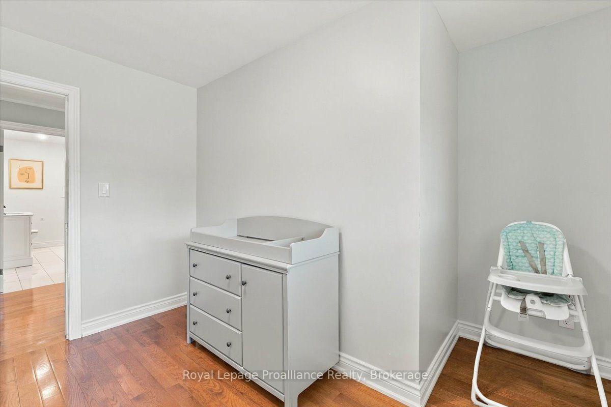 Photo 18 of 380 Ashley Street, Belleville, Belleville Ward — HOMEH