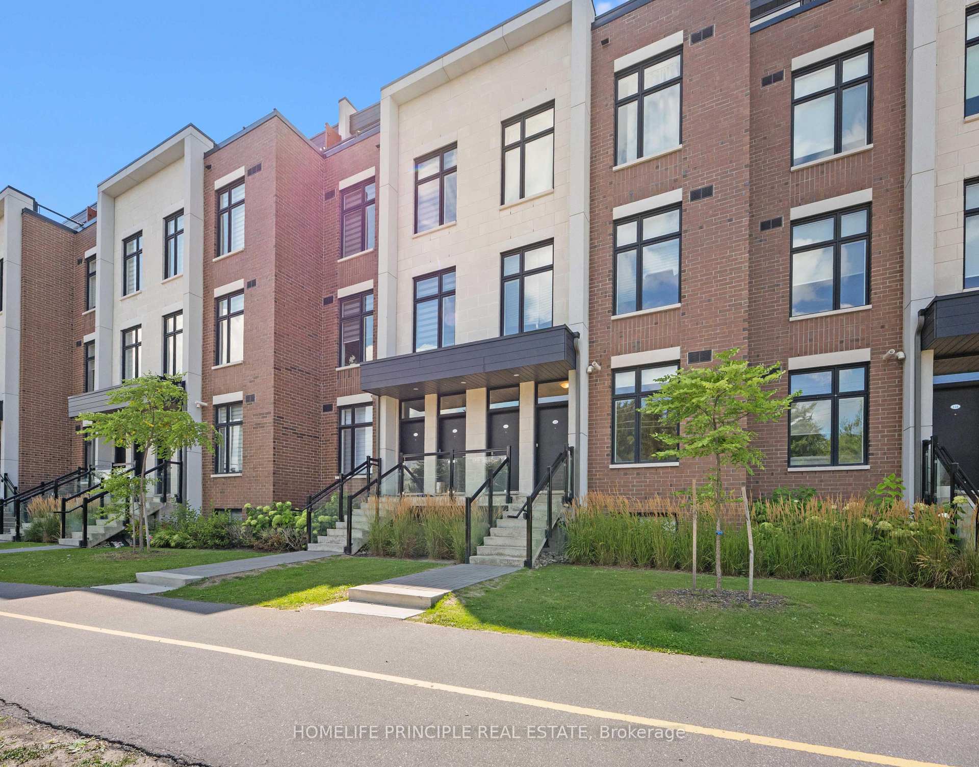 Photo 4 of Unit 113, 9560 Islington Avenue, Vaughan, Sonoma Heights — HOMEH