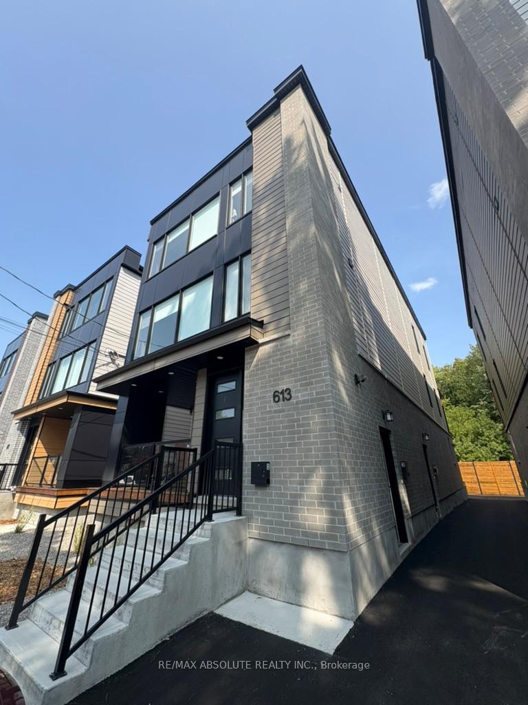 Photo of Unit 4, 613 Parkview Road