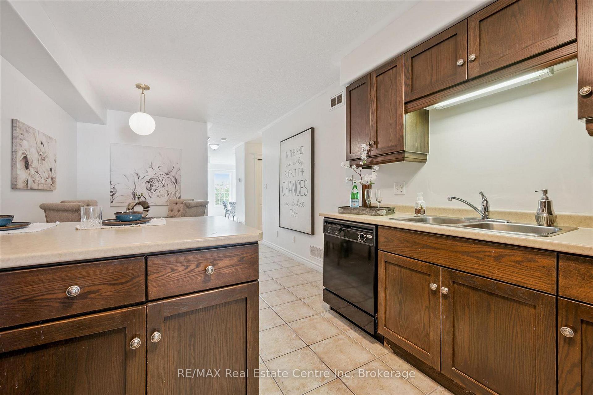 Photo 4 of 185 Carters Lane, Guelph/Eramosa, Rockwood — HOMEH