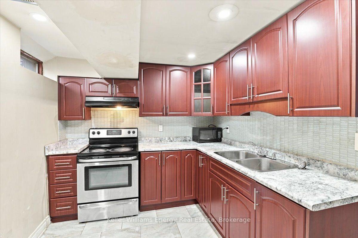 Photo 1 of 21 Upland Drive, Whitby, Blue Grass Meadows — HOMEH