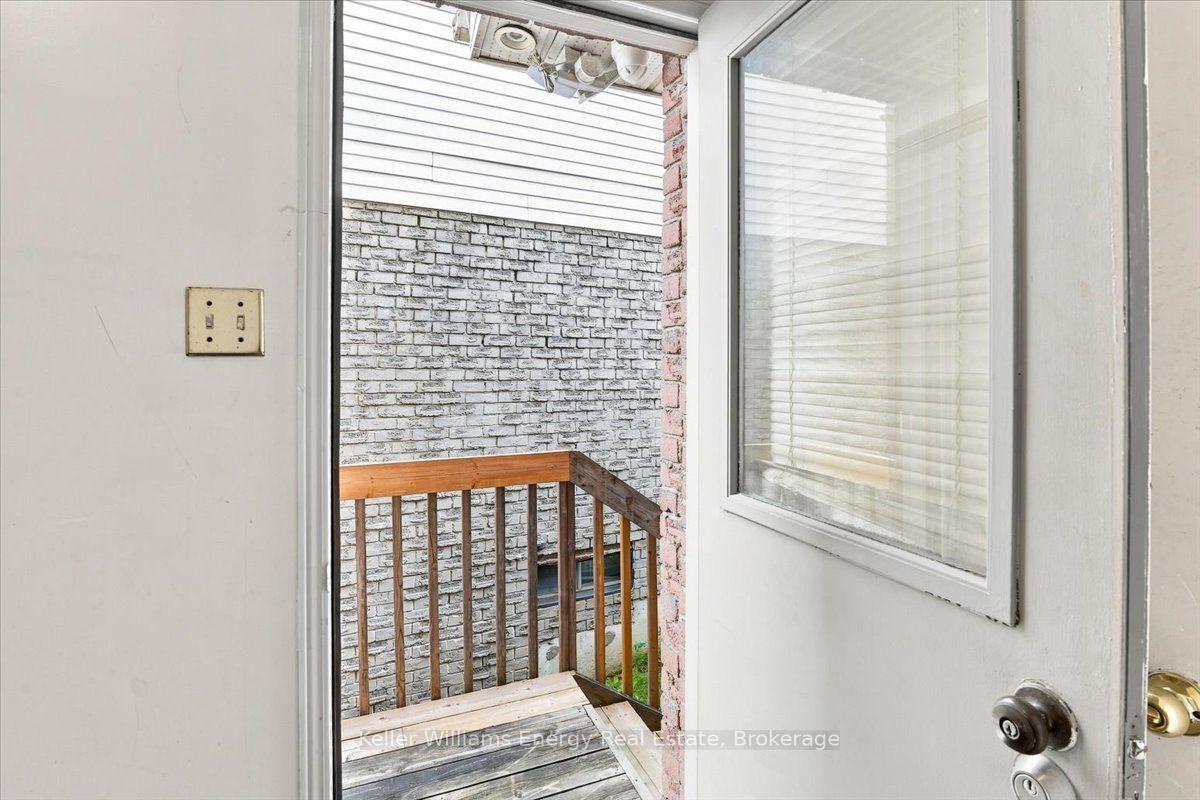 Photo 2 of 21 Upland Drive, Whitby, Blue Grass Meadows — HOMEH