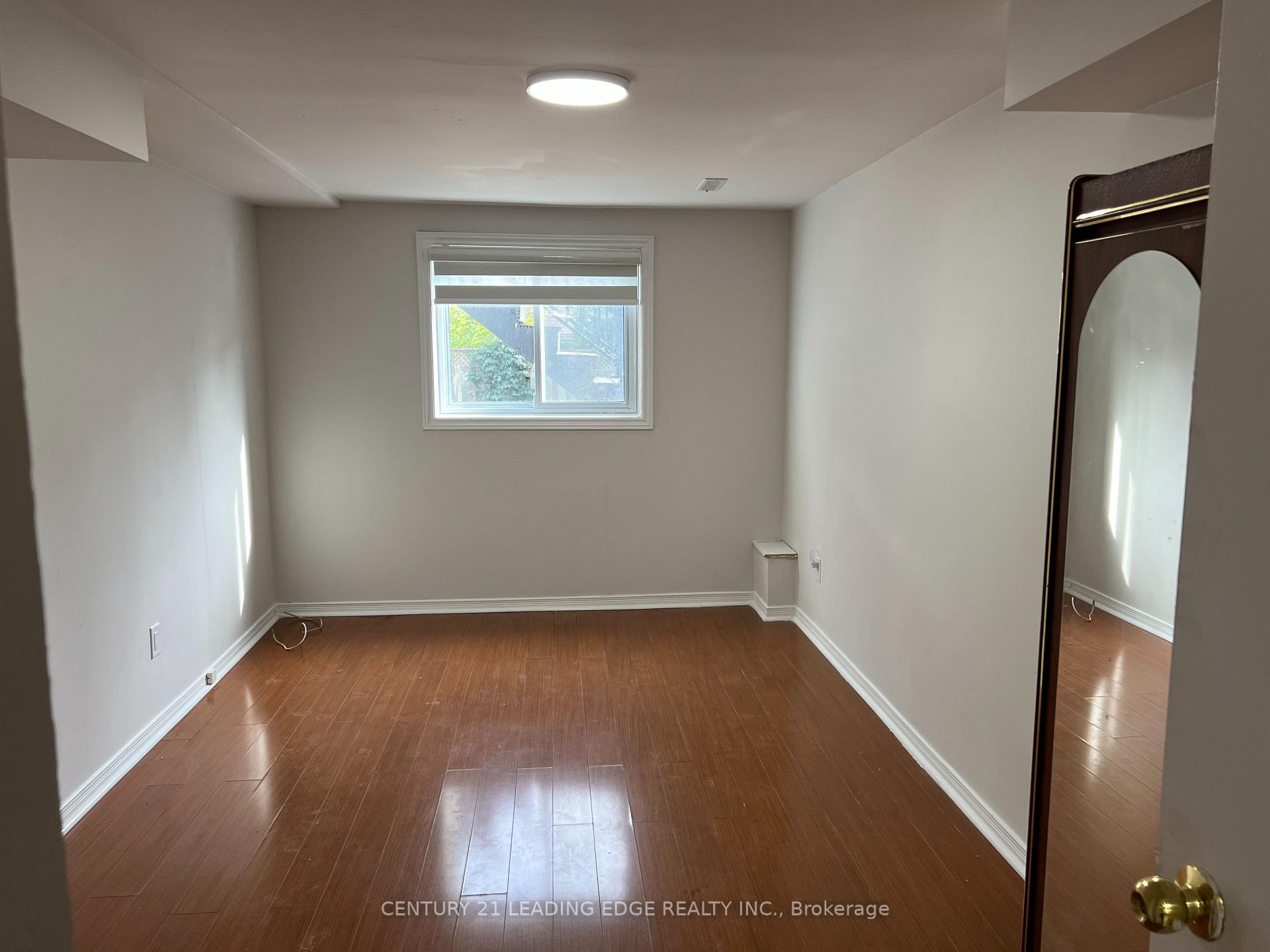 Photo 5 of Unit Basement, 10 Pine Bough Manor, Richmond Hill, Devonsleigh — HOMEH
