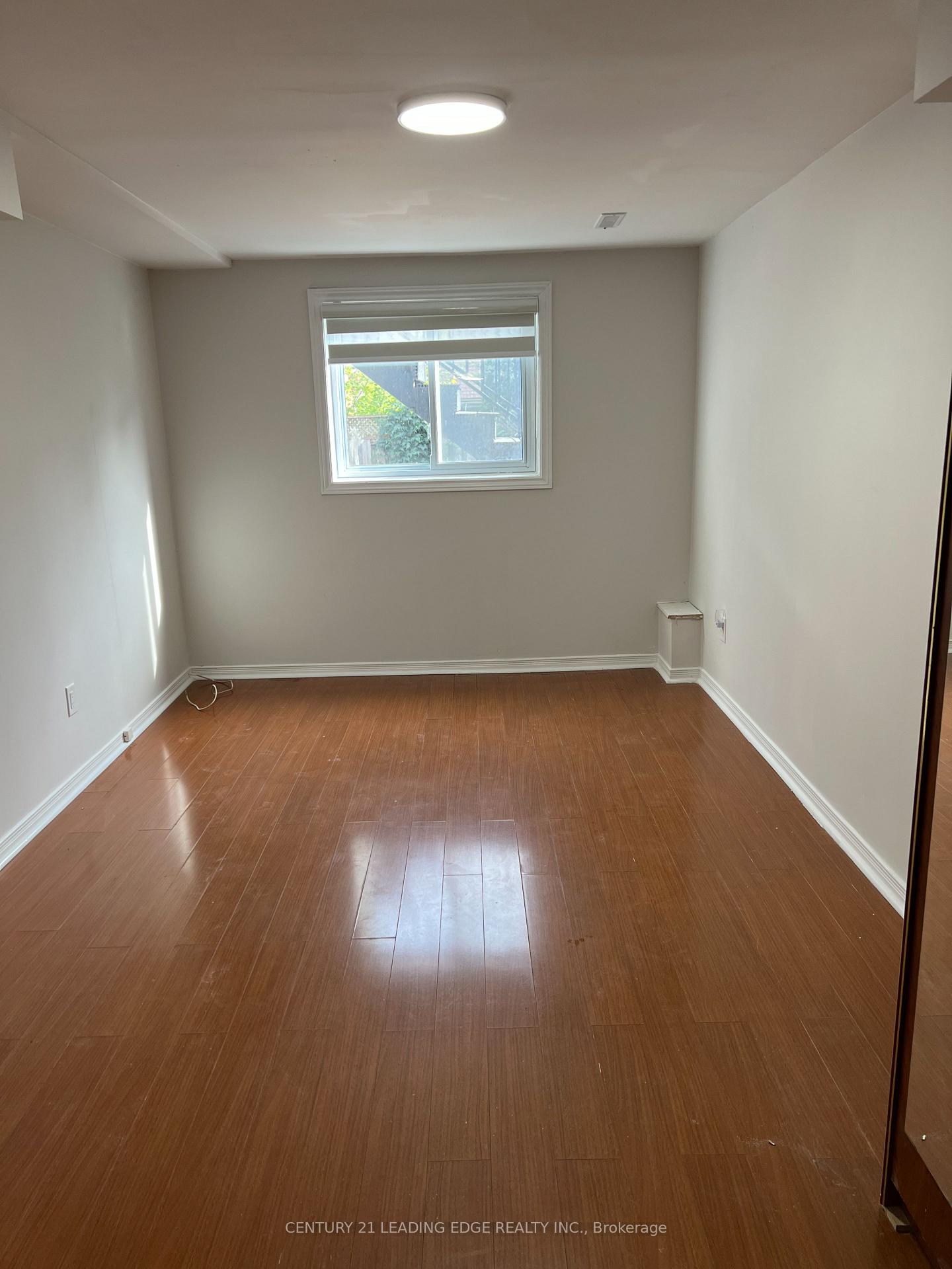 Photo 6 of Unit Basement, 10 Pine Bough Manor, Richmond Hill, Devonsleigh — HOMEH