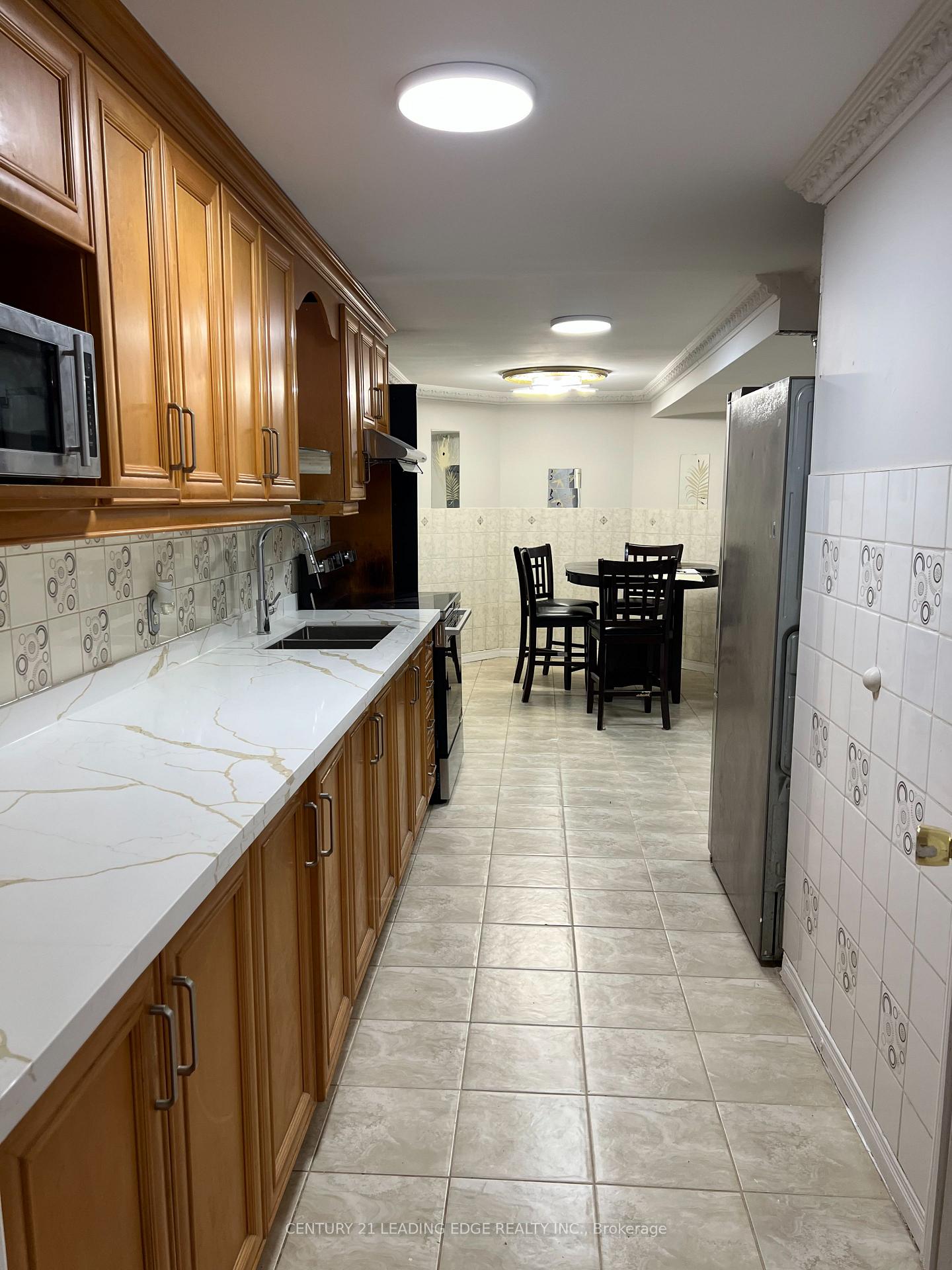 Photo 9 of Unit Basement, 10 Pine Bough Manor, Richmond Hill, Devonsleigh — HOMEH