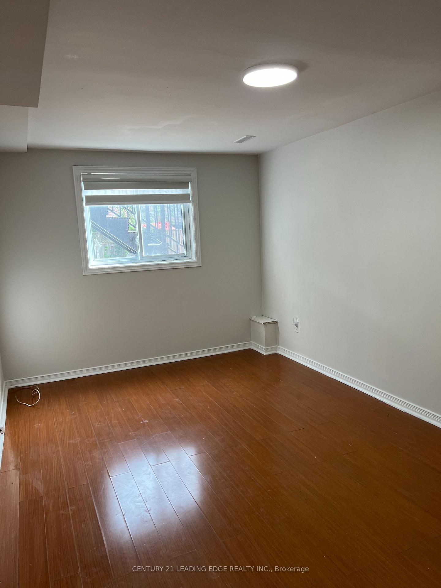 Photo 13 of Unit Basement, 10 Pine Bough Manor, Richmond Hill, Devonsleigh — HOMEH