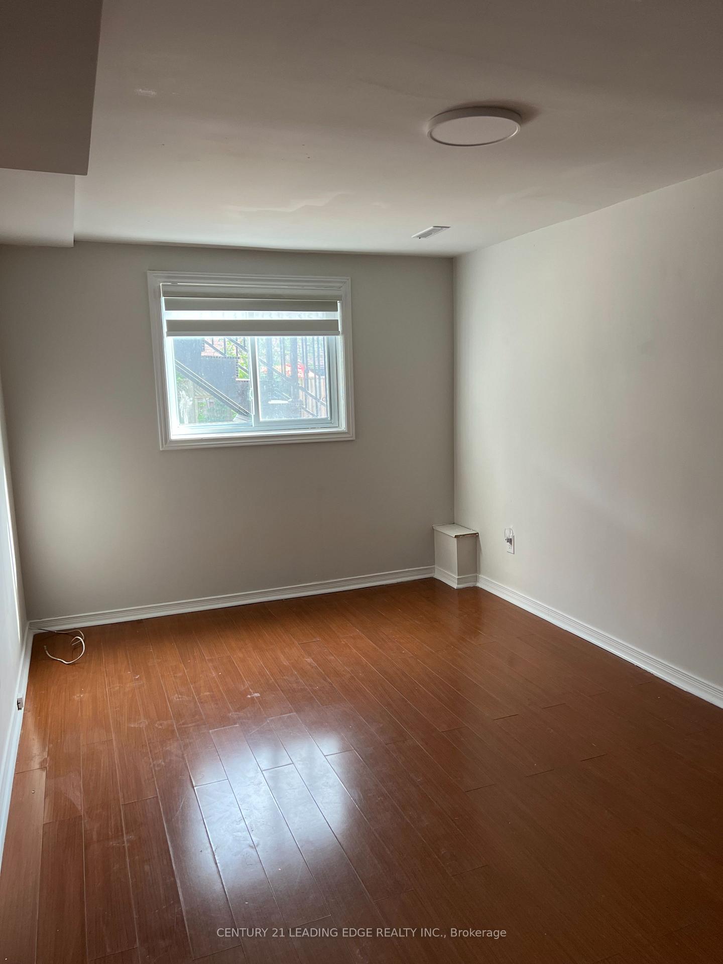 Photo 14 of Unit Basement, 10 Pine Bough Manor, Richmond Hill, Devonsleigh — HOMEH