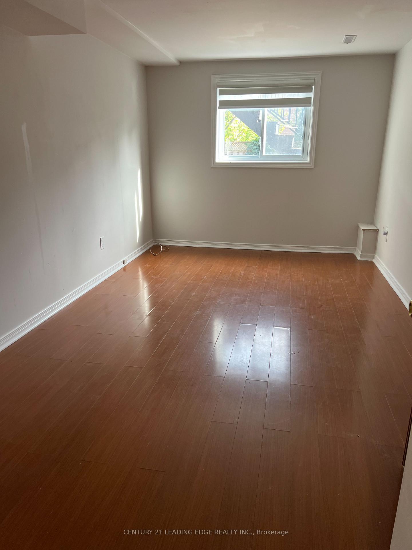 Photo 15 of Unit Basement, 10 Pine Bough Manor, Richmond Hill, Devonsleigh — HOMEH