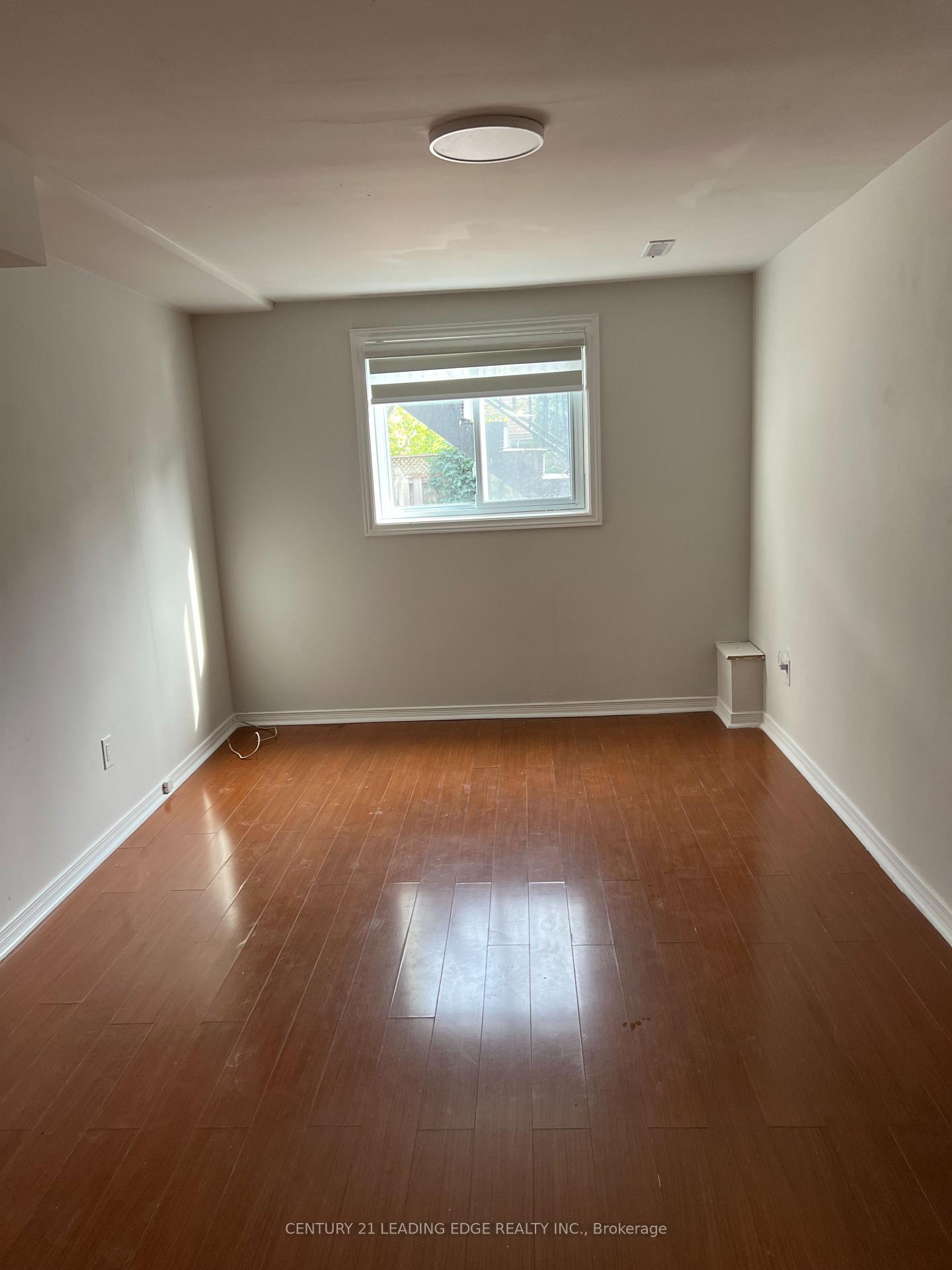 Photo 16 of Unit Basement, 10 Pine Bough Manor, Richmond Hill, Devonsleigh — HOMEH
