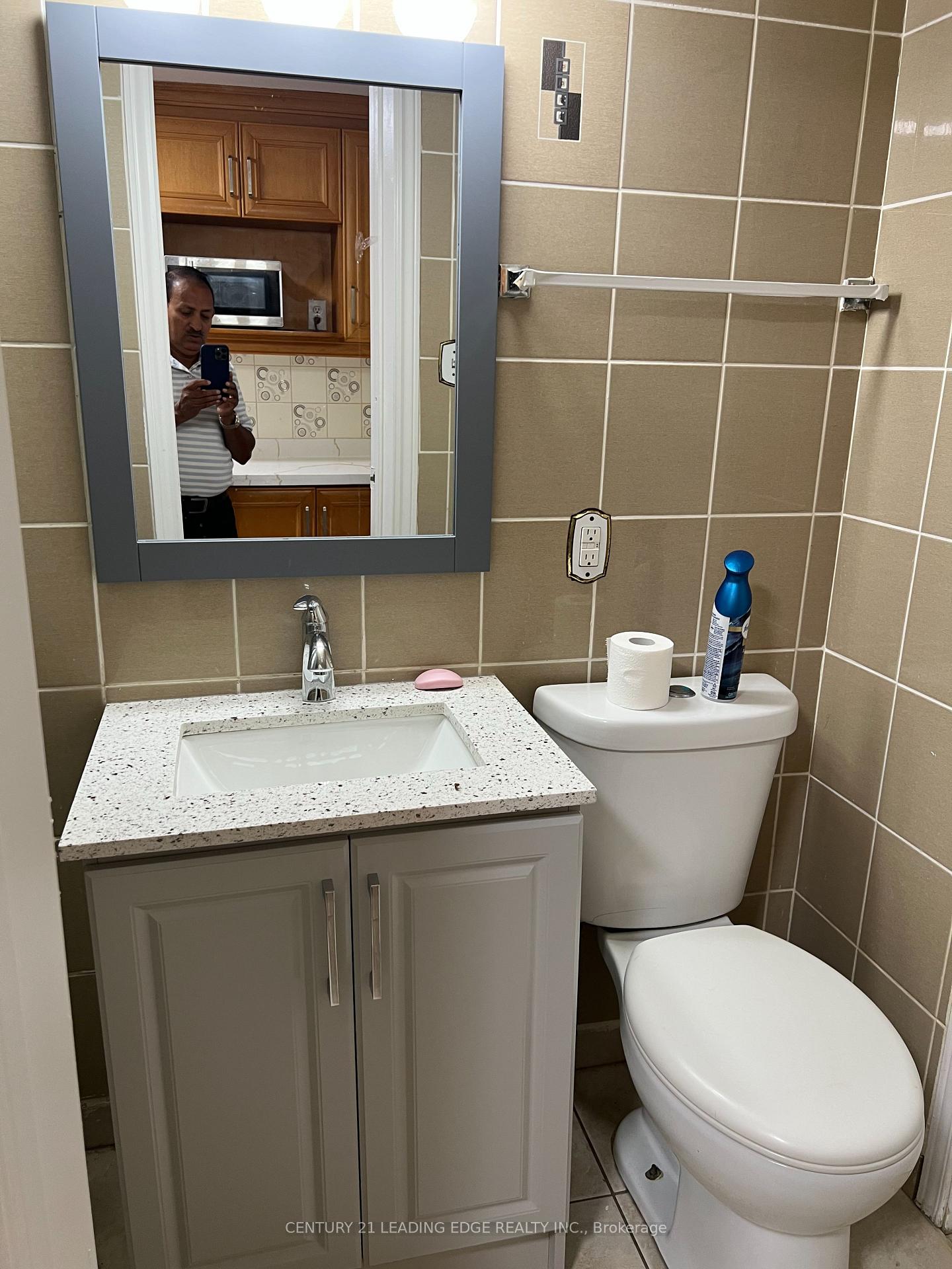 Photo 18 of Unit Basement, 10 Pine Bough Manor, Richmond Hill, Devonsleigh — HOMEH