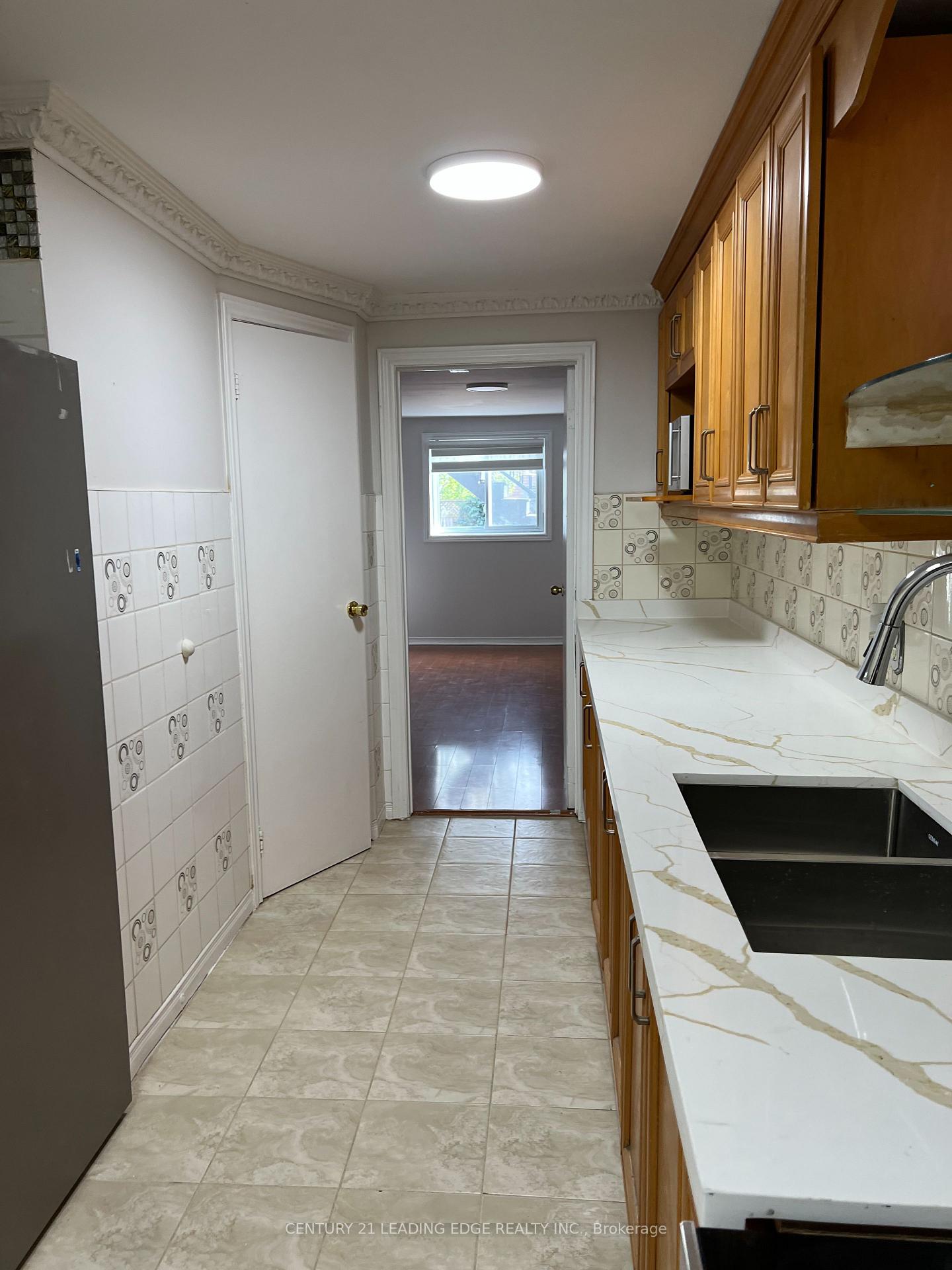 Photo 19 of Unit Basement, 10 Pine Bough Manor, Richmond Hill, Devonsleigh — HOMEH