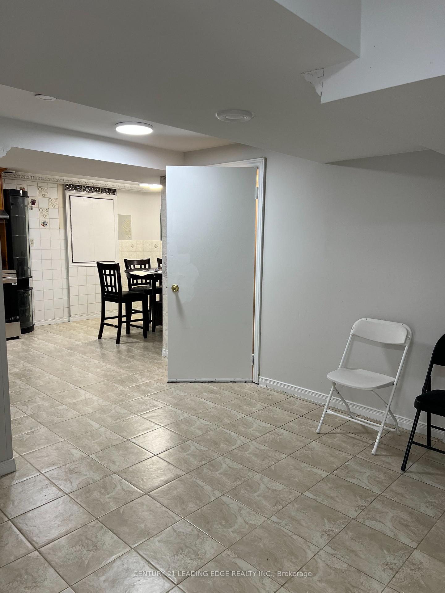Photo 29 of Unit Basement, 10 Pine Bough Manor, Richmond Hill, Devonsleigh — HOMEH